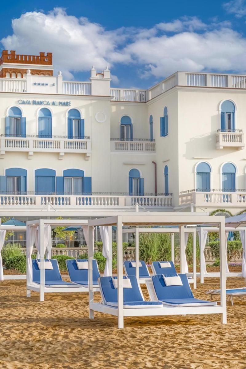 Casa Bianca Al Mare Hotel Lido di Jesolo Bagian luar foto