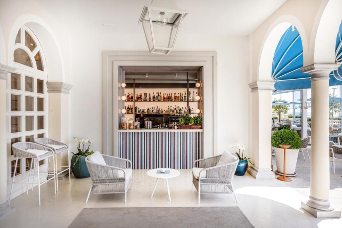 Casa Bianca Al Mare Hotel Lido di Jesolo Bagian luar foto
