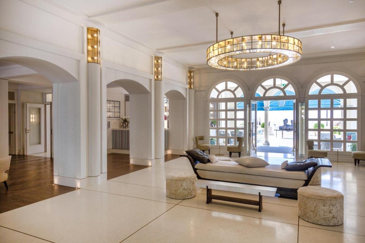 Casa Bianca Al Mare Hotel Lido di Jesolo Bagian luar foto
