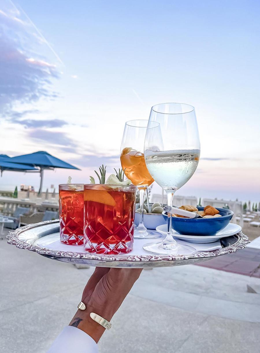Casa Bianca Al Mare Hotel Lido di Jesolo Bagian luar foto